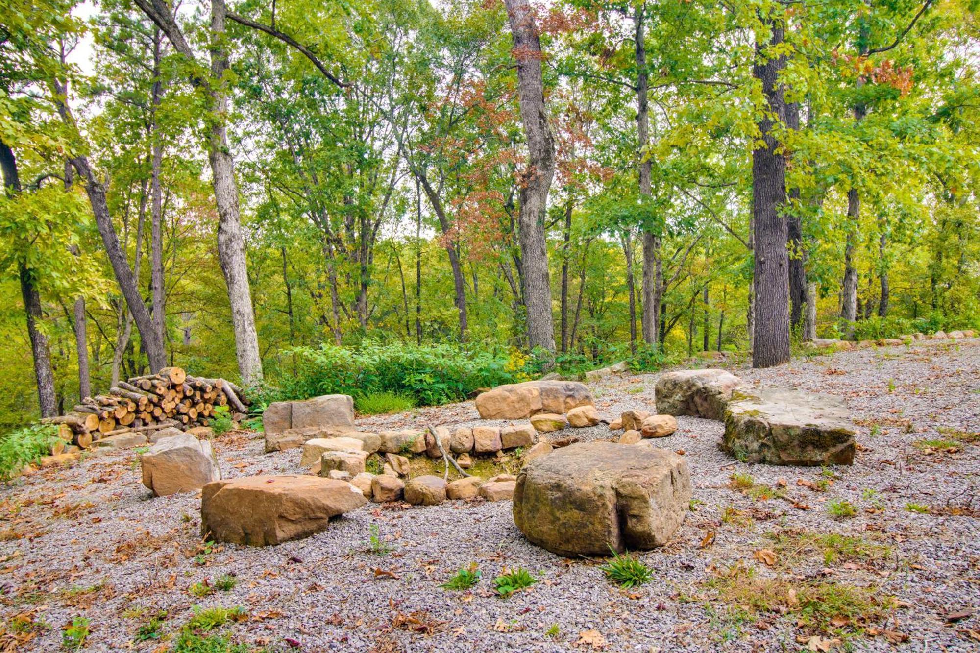 Ozark Mountain Cabin Rental On 300-Acre Ranch 外观 照片